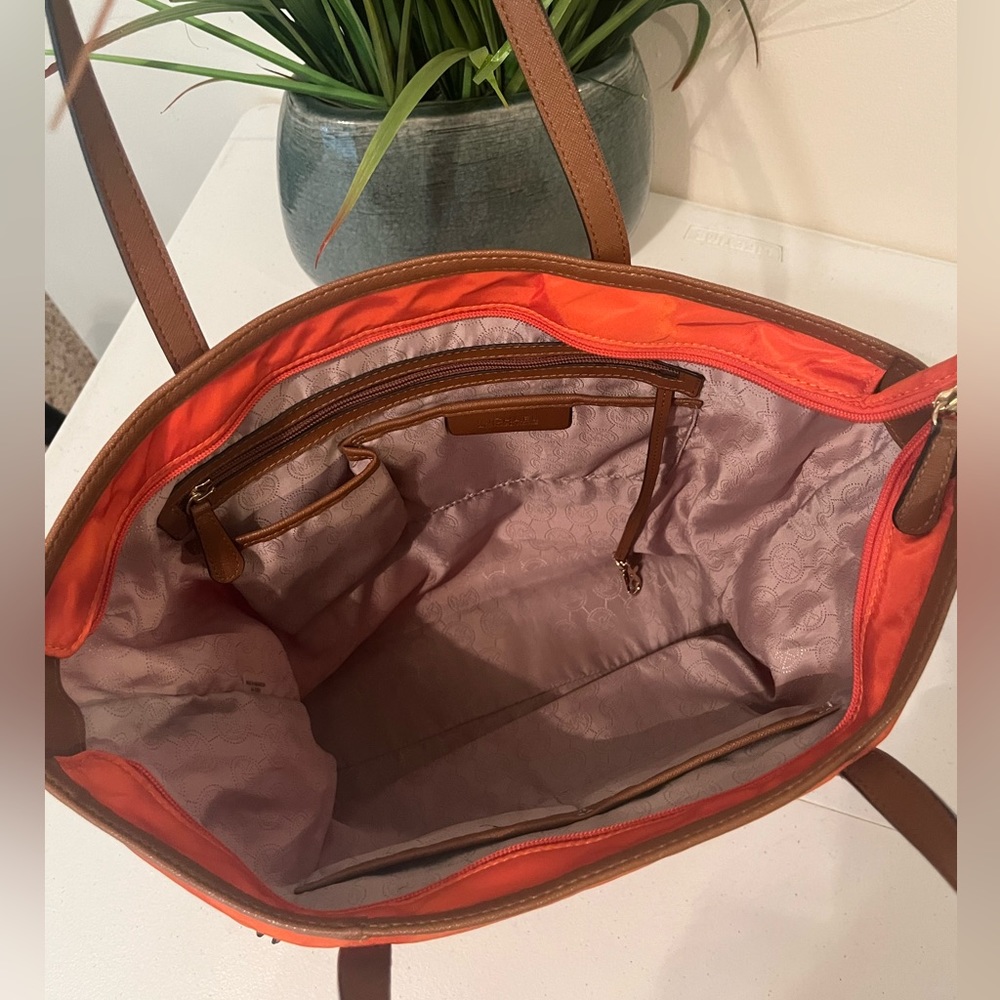 Michael Kors Tote Bag - Picture 11 of 13